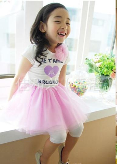 ชุดเดรสวัยใส สีชพู 